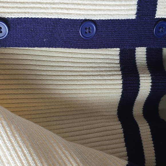Anthropologie Women's Cream Sweater With Navy Trim - Picture 6 of 8